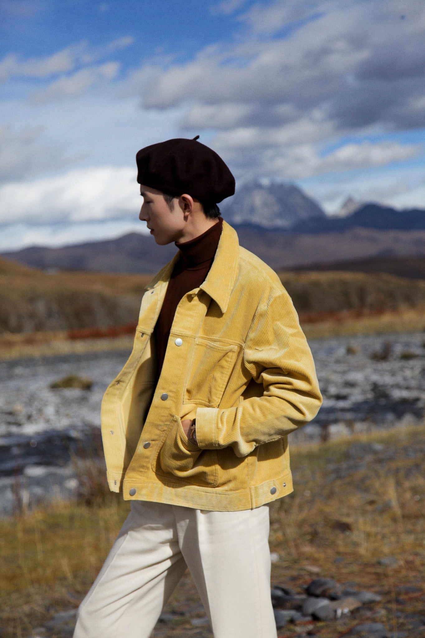 #color_creamy-yellow